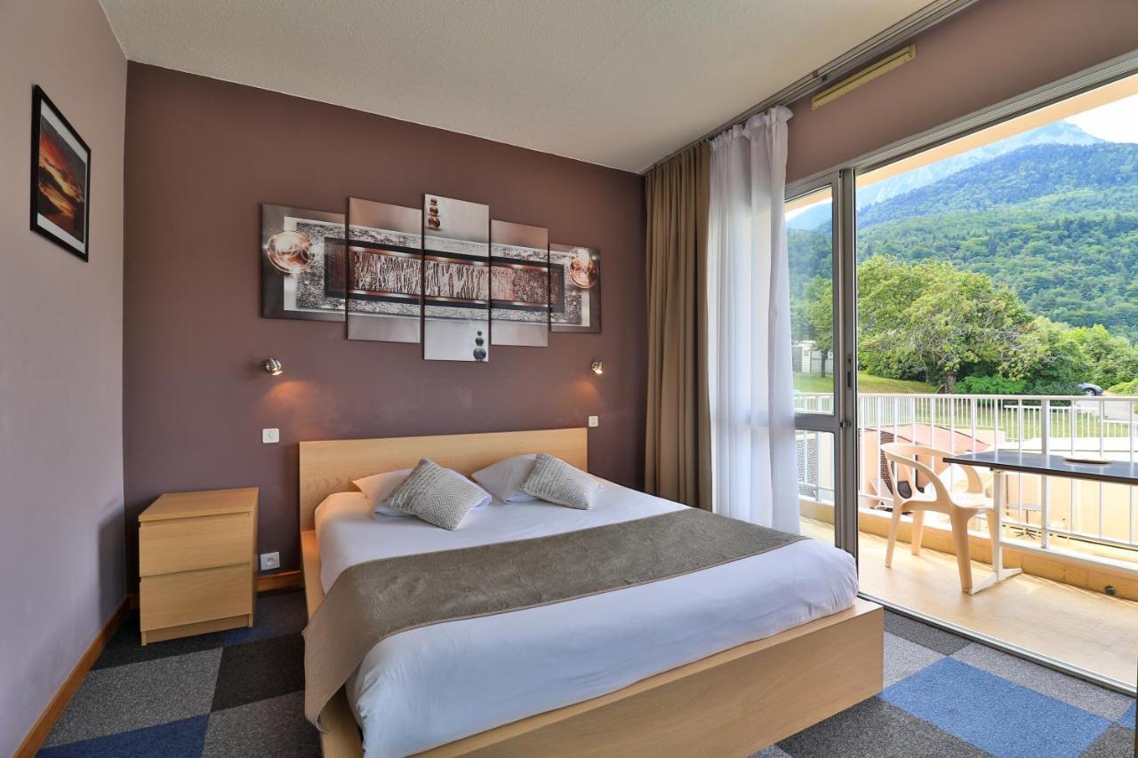 Hotel Les Flots Bleus Савин Экстерьер фото