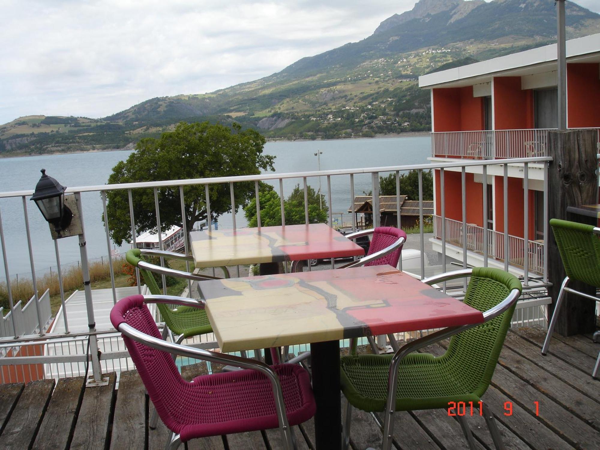 Hotel Les Flots Bleus Савин Экстерьер фото